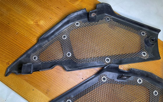 Aprilia RSV 1000 Tuono RP 2003 Sitzbankverkleidung Verkleidung - Bild 8