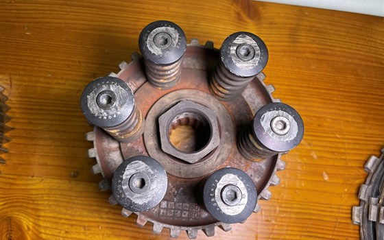 Ducati Hypermotard 1100 EVO SP 2010 Kupplung Kupplungskorb 29 € - Bild 18