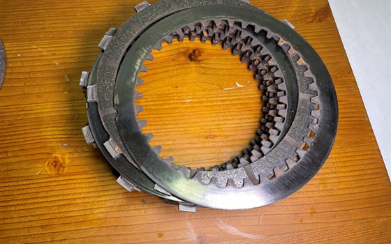 Ducati Hypermotard 1100 EVO SP 2010 Kupplung Kupplungskorb 29 € - Bild 2