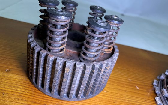 Ducati Hypermotard 1100 EVO SP 2010 Kupplung Kupplungskorb 29 € - Bild 4