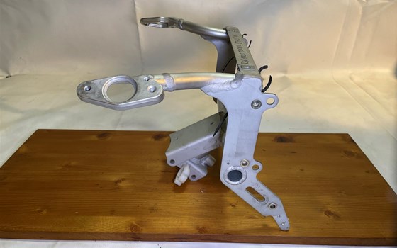 Aprilia RSV 1000 Tuono RP 2003 Verkleidungshalterung Kanzel - Bild 5