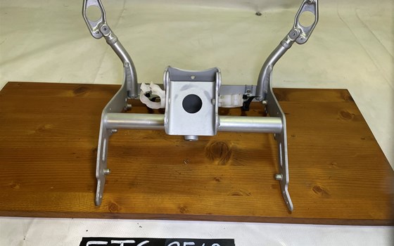 Aprilia RSV 1000 Tuono RP 2003 Verkleidungshalterung Kanzel - Bild 7