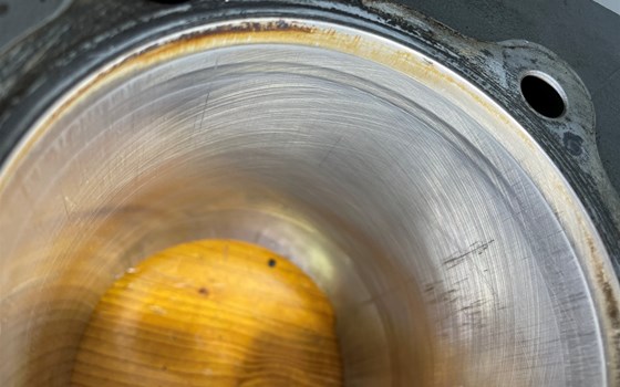 Ducati Hypermotard 1100 EVO SP 2010 Zylinder Kolben hinten - Bild 11