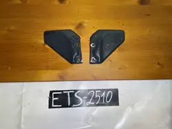 Aprilia RSV 1000 Tuono RP 2003 Fußrastenblech Carbon links rechts Aprilia RSV 1000 Tuono RP 2003 Fußrastenblech Carbon links rechts
