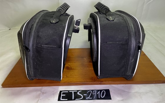 Ducati Hypermotard 1100 EVO SP 2010 Seitentaschen Hepco Becker - Bild 7 Ducati Hypermotard 1100 EVO SP 2010 Seitentaschen Hepco Becker - Bild 7