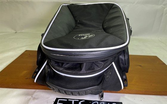 Ducati Hypermotard 1100 EVO SP 2010 Hecktasche Hepco und Becker - Bild 11