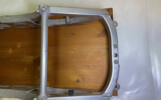 Aprilia RSV 1000 Tuono RP 2003 Heckrahmen Rahmen hinten - Bild 3