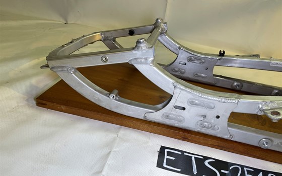 Aprilia RSV 1000 Tuono RP 2003 Heckrahmen Rahmen hinten - Bild 8