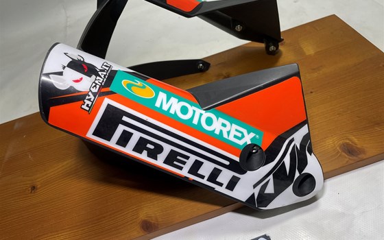 KTM 950 SM LC8 Supermoto Kotflügel unten Spritzschutz vorne - Bild 4 KTM 950 SM LC8 Supermoto Kotflügel unten Spritzschutz vorne - Bild 4