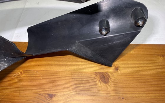 KTM 950 SM LC8 Supermoto Kotflügel unten Spritzschutz vorne - Bild 7 KTM 950 SM LC8 Supermoto Kotflügel unten Spritzschutz vorne - Bild 7