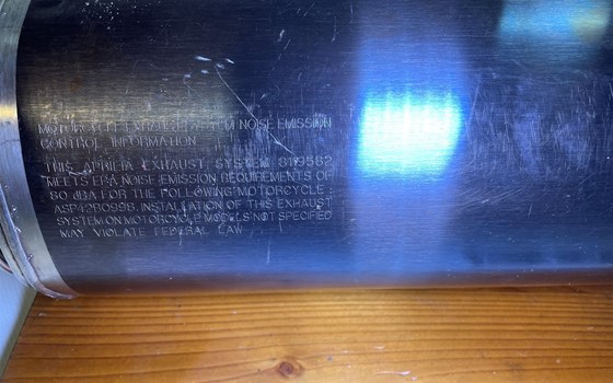 Aprilia RSV 1000 Tuono RP 2003 Endtopf Auspuff Abgasanlage - Bild 5 Aprilia RSV 1000 Tuono RP 2003 Endtopf Auspuff Abgasanlage - Bild 5