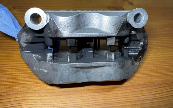 KTM 950 SM LC8 Supermoto Bremssattel vorne links Bremszange - Bild 7 KTM 950 SM LC8 Supermoto Bremssattel vorne links Bremszange - Bild 7