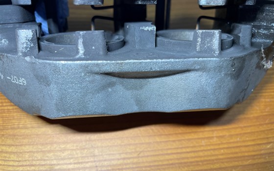 KTM 950 SM LC8 Supermoto Bremssattel vorne links Bremszange - Bild 8 KTM 950 SM LC8 Supermoto Bremssattel vorne links Bremszange - Bild 8