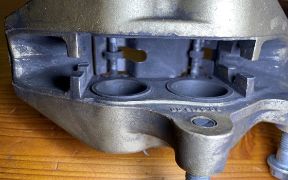 Aprilia RSV 1000 Tuono RP 2003 Bremssattel vorne links Bremszange - Bild 6