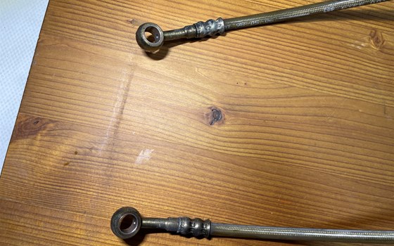 KTM 950 SM LC8 Supermoto Bremsleitungen vorne - Bild 1 KTM 950 SM LC8 Supermoto Bremsleitungen vorne - Bild 1