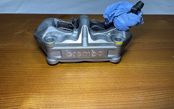 KTM 950 SM LC8 Supermoto Bremssattel vorne rechts Bremszange - Bild 2