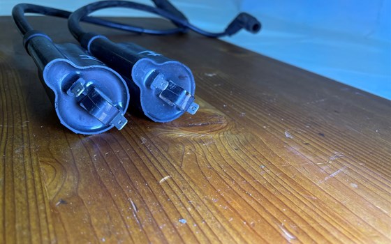 Aprilia RSV 1000 Tuono RP 2003 Zündspulen hinten - Bild 3