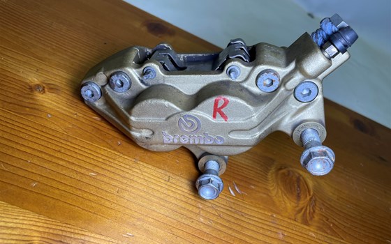 Aprilia RSV 1000 Tuono RP 2003 Bremssattel vorne rechts Bremszang - Bild 2