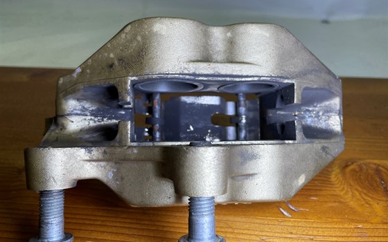 Aprilia RSV 1000 Tuono RP 2003 Bremssattel vorne rechts Bremszang - Bild 7