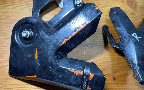 KTM 950 SM LC8 Supermoto Rahmenschutz Verkleidung - Bild 4 KTM 950 SM LC8 Supermoto Rahmenschutz Verkleidung - Bild 4