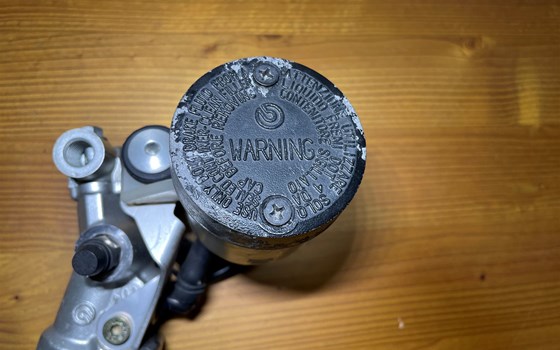 KTM 950 SM LC8 Supermoto Hauptbremszylinder Bremshebel Pumpe - Bild 5 KTM 950 SM LC8 Supermoto Hauptbremszylinder Bremshebel Pumpe - Bild 5