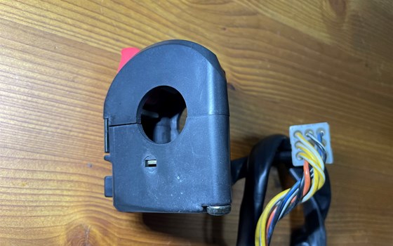 KTM 950 SM LC8 Supermoto Lenkerarmatur rechts Schaltereinheit - Bild 6 KTM 950 SM LC8 Supermoto Lenkerarmatur rechts Schaltereinheit - Bild 6