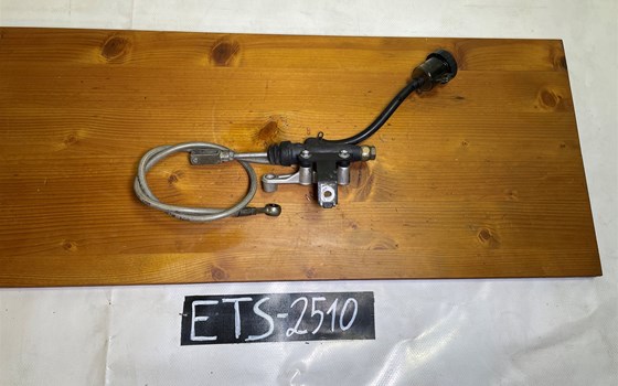 Aprilia RSV 1000 Tuono RP 2003 Bremspumpe hinten Bremsleitung - Bild 1