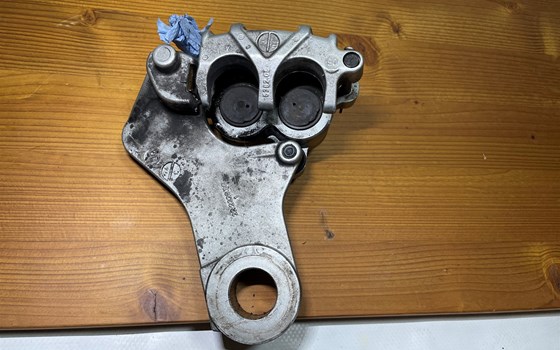 KTM 950 SM LC8 Supermoto Bremssattel hinten Bremszange - Bild 3 KTM 950 SM LC8 Supermoto Bremssattel hinten Bremszange - Bild 3