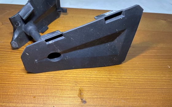 KTM 950 SM LC8 Supermoto Rahmenverkleidung Deckel vorne - Bild 2