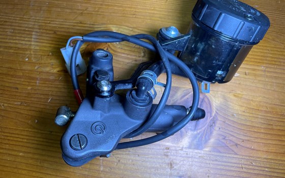 Aprilia RSV 1000 Tuono RP 2003 Hauptbremszylinder Bremspumpe - Bild 3