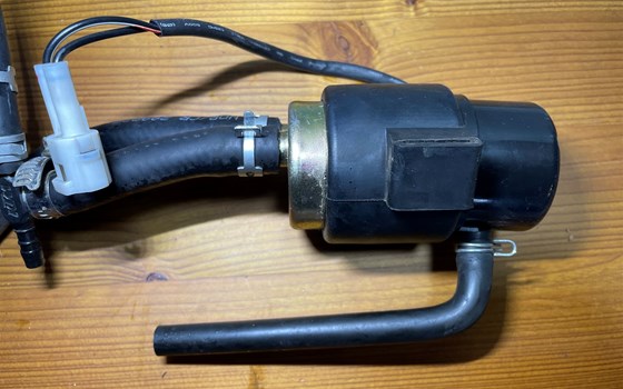 KTM 950 SM LC8 Supermoto Benzinpumpe Kraftstoffpumpe - Bild 3