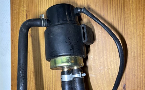 KTM 950 SM LC8 Supermoto Benzinpumpe Kraftstoffpumpe - Bild 5