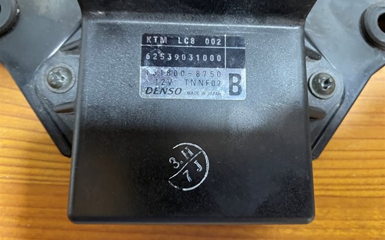 KTM 950 SM LC8 Supermoto CDI ECU Zündbox Steuerung - Bild 3