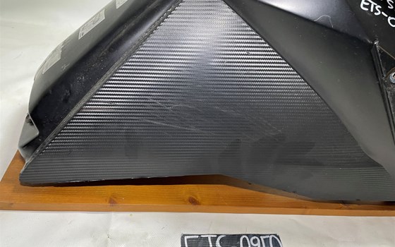 KTM 950 SM LC8 Supermoto Tank - Bild 3