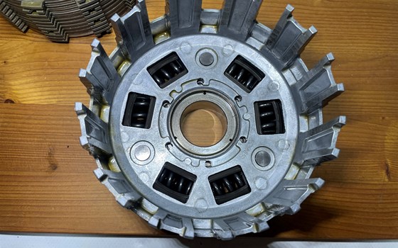 KTM 950 SM LC8 Supermoto Kupplung Kupplungskorb - Bild 12