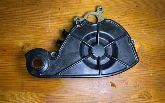 Aprilia RSV 1000 Tuono RP 2003 Ritzelabdeckung Deckel - Bild 2