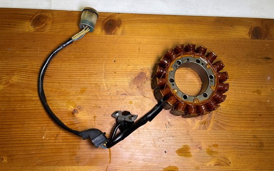 Aprilia RSV 1000 Tuono RP 2003 Stator Lichtmaschine Pickup Sensor - Bild 2