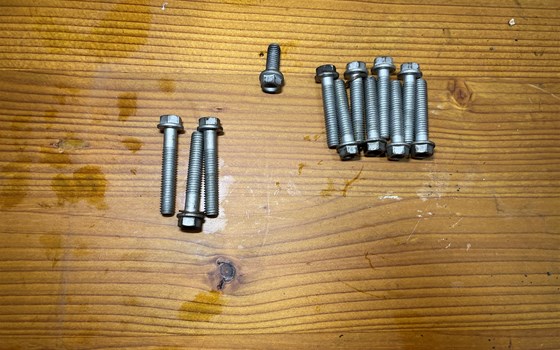 KTM 950 SM LC8 Supermoto Lichtmaschinendeckel Motordeckel - Bild 2