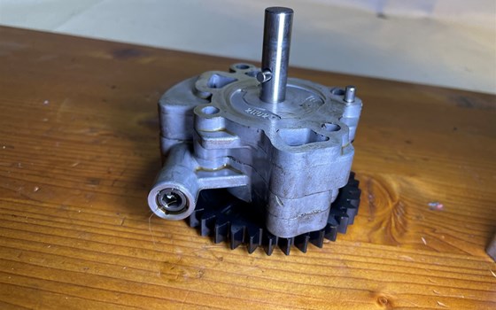 Aprilia RSV 1000 Tuono RP 2003 Ölpumpe Pumpe - Bild 3