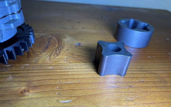 Aprilia RSV 1000 Tuono RP 2003 Ölpumpe Pumpe - Bild 4