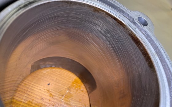 Aprilia RSV 1000 Tuono RP 2003 Zylinder Kolben hinten - Bild 9