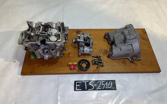 Aprilia RSV 1000 Tuono RP 2003 Zylinderkopf Ventildeckel hinten - Bild 1