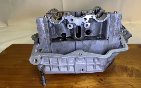 Aprilia RSV 1000 Tuono RP 2003 Zylinderkopf Ventildeckel hinten - Bild 14