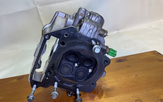 Aprilia RSV 1000 Tuono RP 2003 Zylinderkopf Ventildeckel hinten - Bild 16