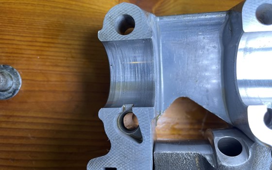 Aprilia RSV 1000 Tuono RP 2003 Zylinderkopf Ventildeckel hinten - Bild 6