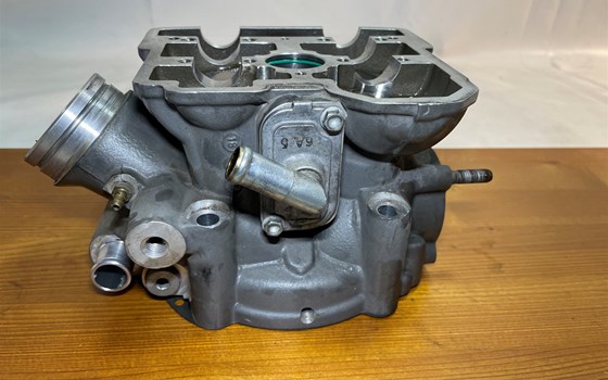 KTM 950 SM LC8 Supermoto Zylinderkopf vorne Ventile - Bild 11 KTM 950 SM LC8 Supermoto Zylinderkopf vorne Ventile - Bild 11