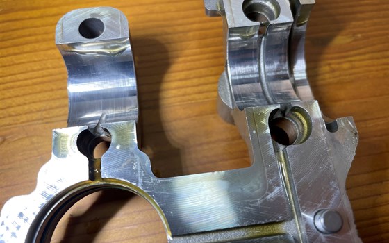 KTM 950 SM LC8 Supermoto Zylinderkopf vorne Ventile - Bild 6 KTM 950 SM LC8 Supermoto Zylinderkopf vorne Ventile - Bild 6