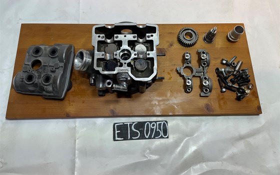 KTM 950 SM LC8 Supermoto Zylinderkopf hinten Ventile - Bild 1