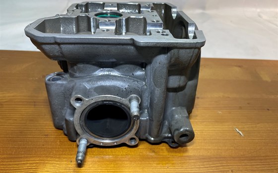 KTM 950 SM LC8 Supermoto Zylinderkopf hinten Ventile - Bild 11