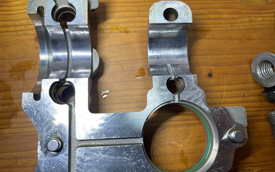 KTM 950 SM LC8 Supermoto Zylinderkopf hinten Ventile - Bild 6